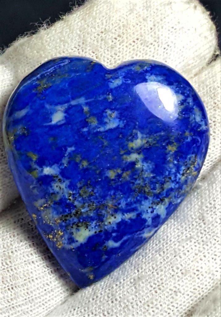 Lapis Lazuli Stone Heart - 20.1 Grams: Lapis Lazuli Stone Heart - A quality lapis lazuli - lapis lazuli heart - healing crystals and stones - lapis lazuli crystal - energy crystal - 20.1 Grams - 40X36X9 mmShipping Rate: $23.00 .shipping ra
