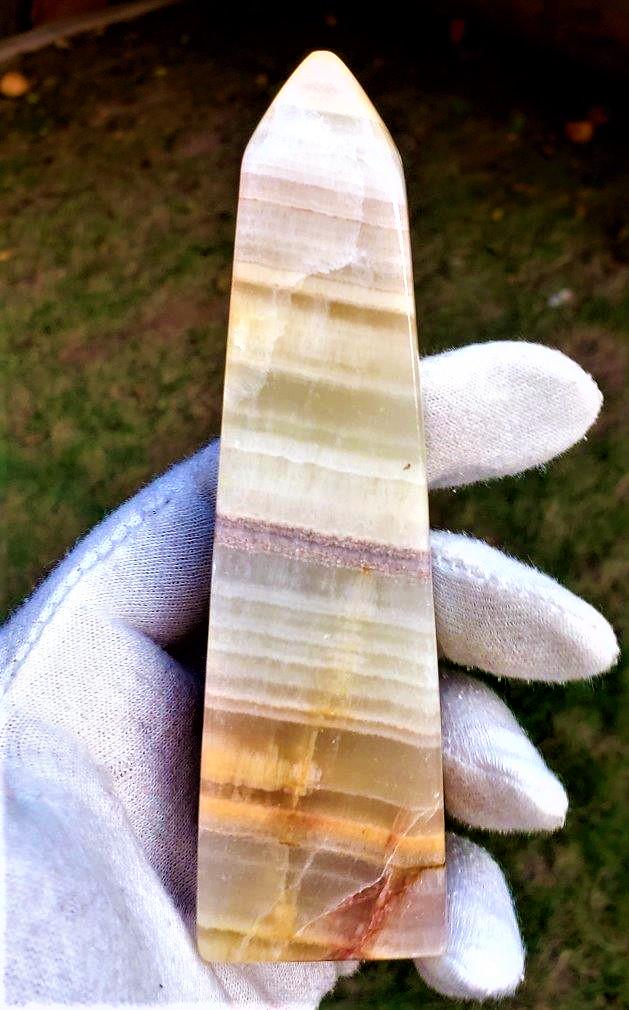 Onix Tower - 291.8 Grams (1 of 2)