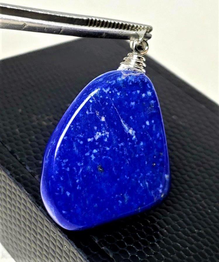 Old Style Lapis Lazuli Pendant: Old Style Lapis Lazuli Pendant - 36X30X9 mm Shipping: $23.00. Shipping rates are determined by Parcel weight and destination.