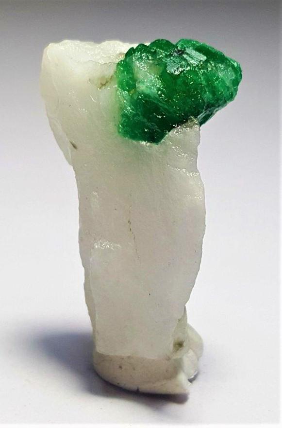 Beautiful Emerald Mineral - 17.2 Grams (1 of 6)