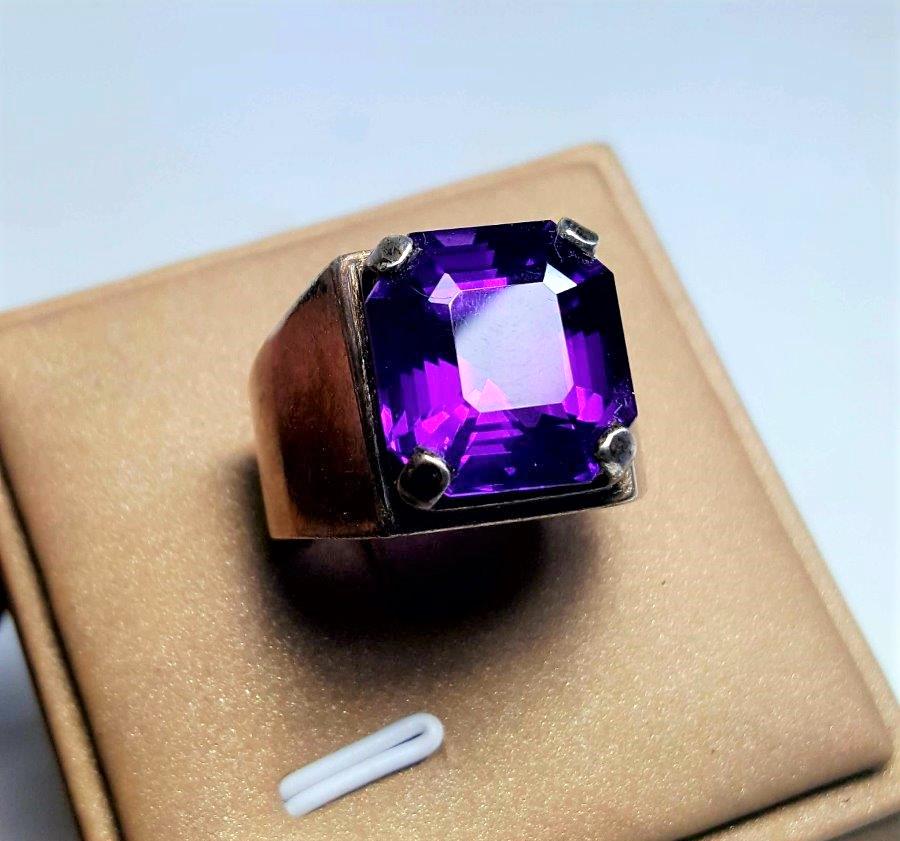 Sterling Silver Top Grade Amethyst Men's Ring (1 of 3)