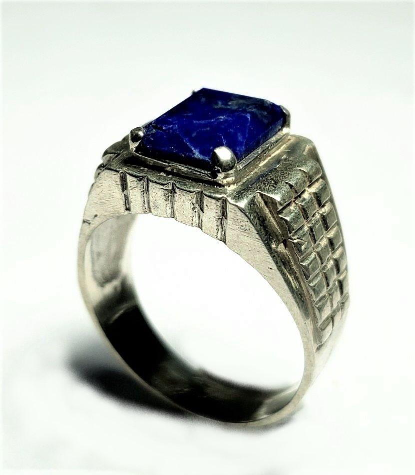 Sterling Silver Lapis lazuli Ring: Sterling Silver Lapis lazuli Ring Shipping: $23.00. Shipping rates are determined by Parcel weight and destination.