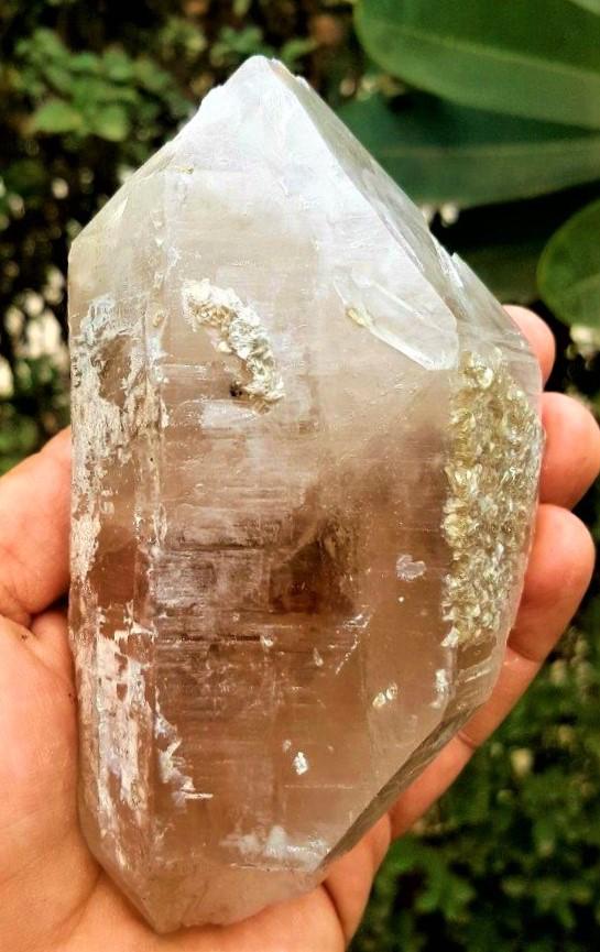 Terminated Quartz Crystal - 661.4 Grams (1 of 4)