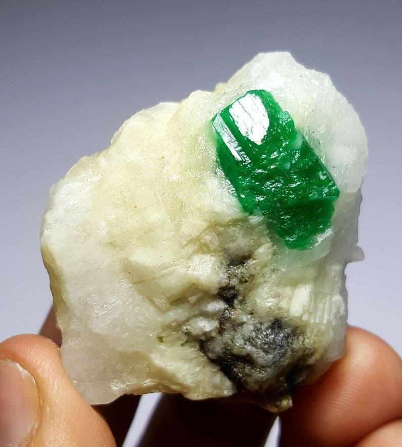 Natural Emerald Specimen - 51.8 Grams (1 of 4)