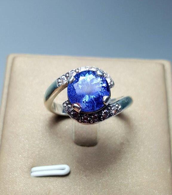 Sterling Silver Tanzanite Ring (1 of 5)