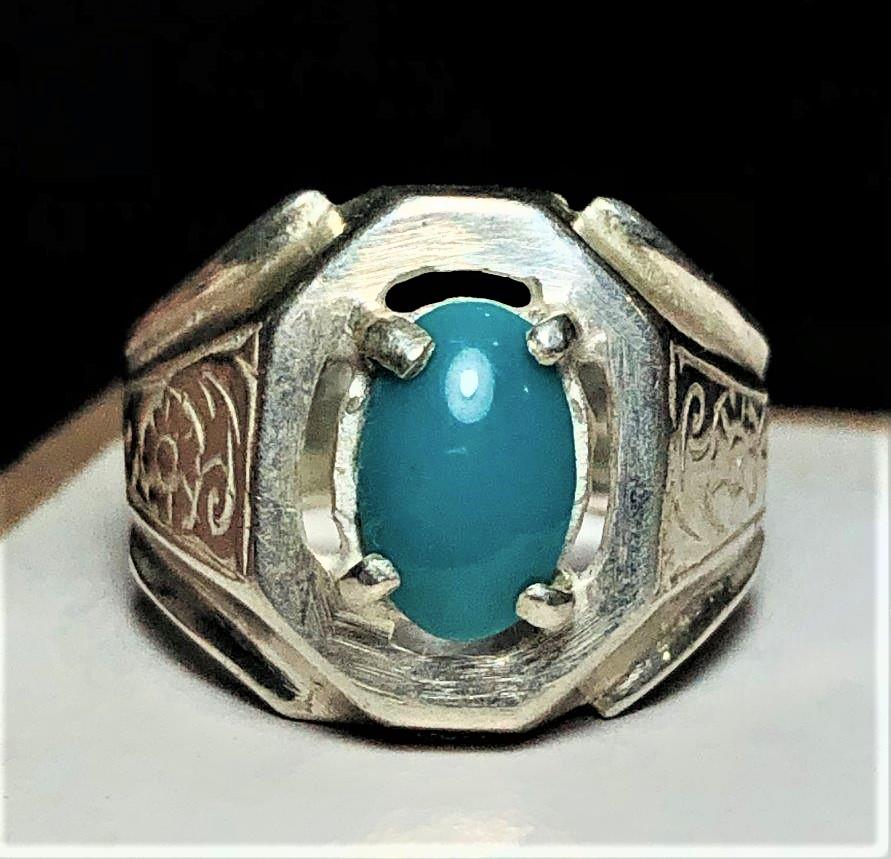 Natural Torquoise in Silver Ring (1 of 3)