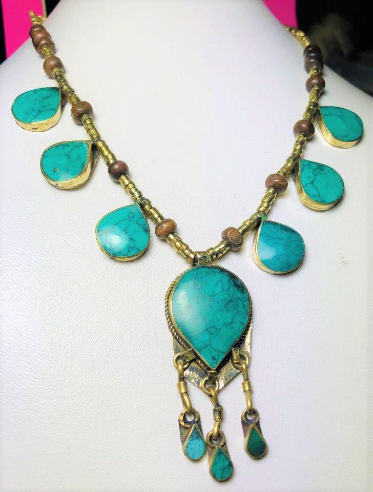 Chinese Torquoise Gale Necklace: Chinese Torquoise Gale Necklace Shipping: $23.00. Shipping rates are determined by Parcel weight and destination.