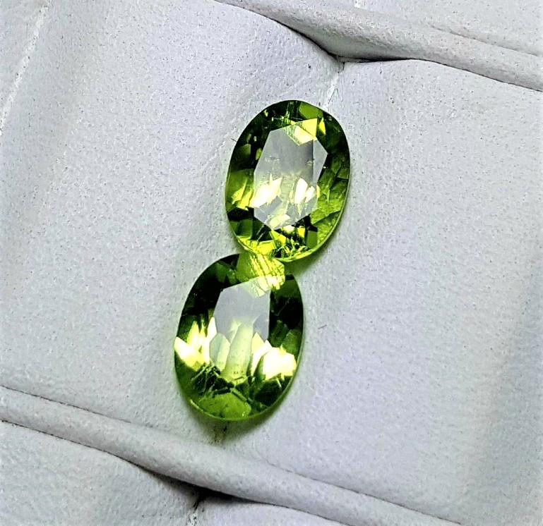 Paired 7up Color Peridot - 3 Carats: Paired 7up Color Peridot - 3 Carats Shipping: $23.00. Shipping rates are determined by Parcel weight and destination.