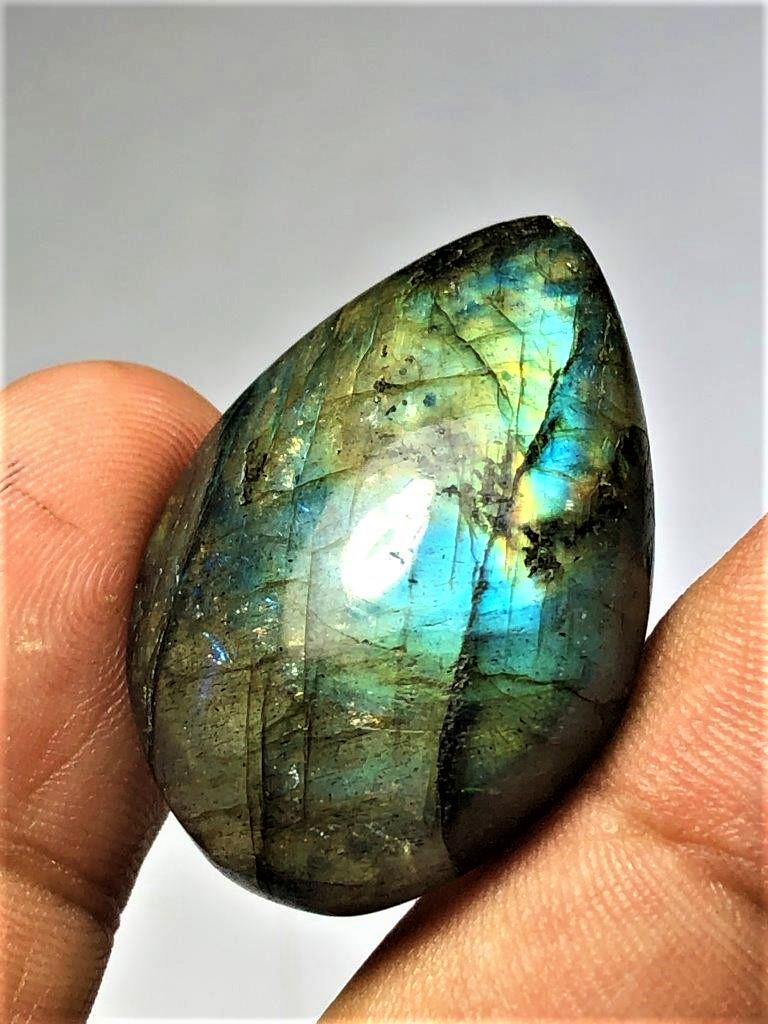 61.80 Carats Fire Labradorite (1 of 4)