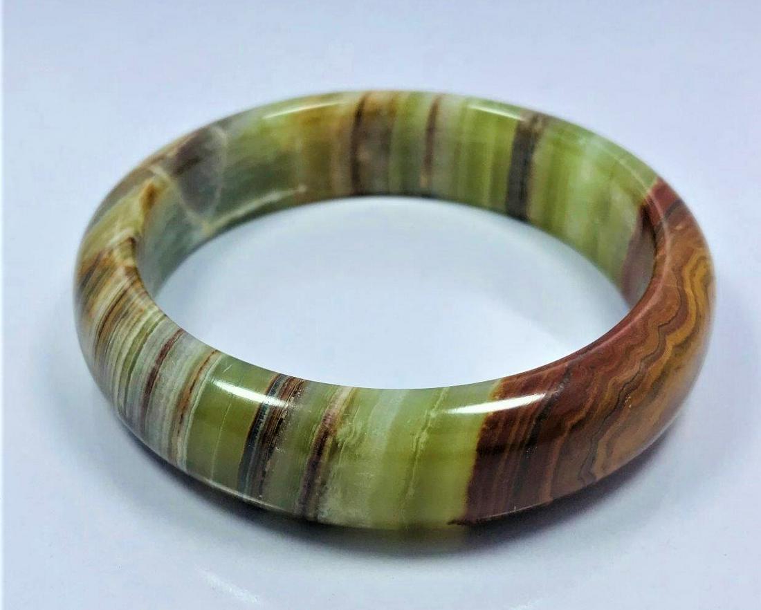 Onyx Beautiful hand bangle mix color 70.5G (1 of 3)