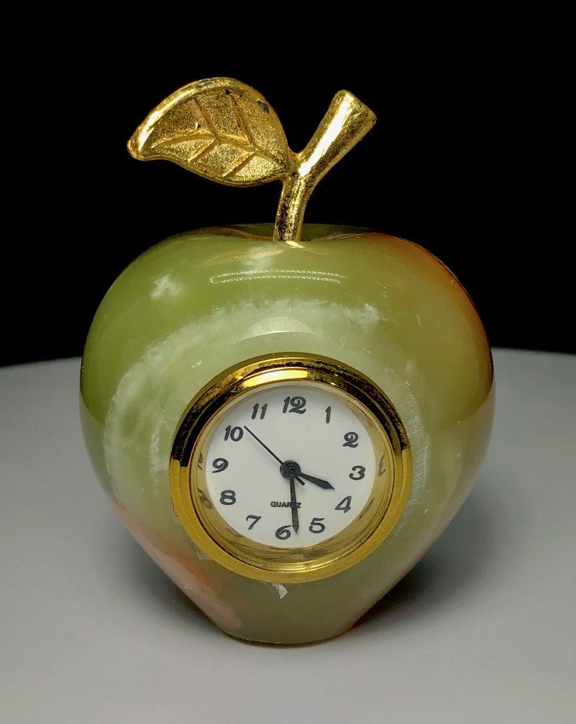 Apple Onyx Table Clock - 606 Grams (1 of 3)