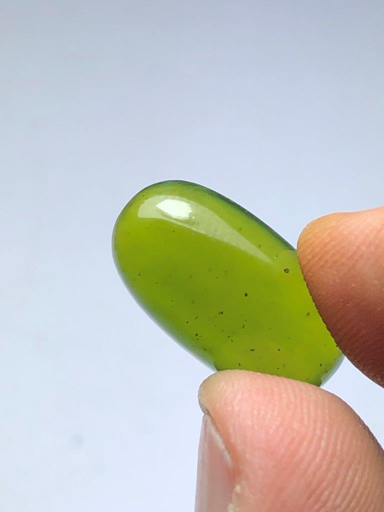 Emerald Green Jade Cab - 10 Carats (1 of 3)