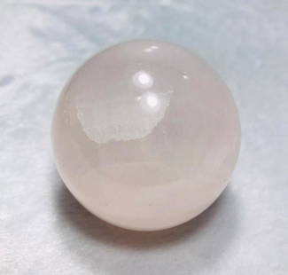 Mangono Calcite Round Ball Sphere - 345G: Mangono Calcite Round Ball Sphere - 345G - 62mm Shipping: $45.00. Shipping rates are determined by Parcel weight and destination.