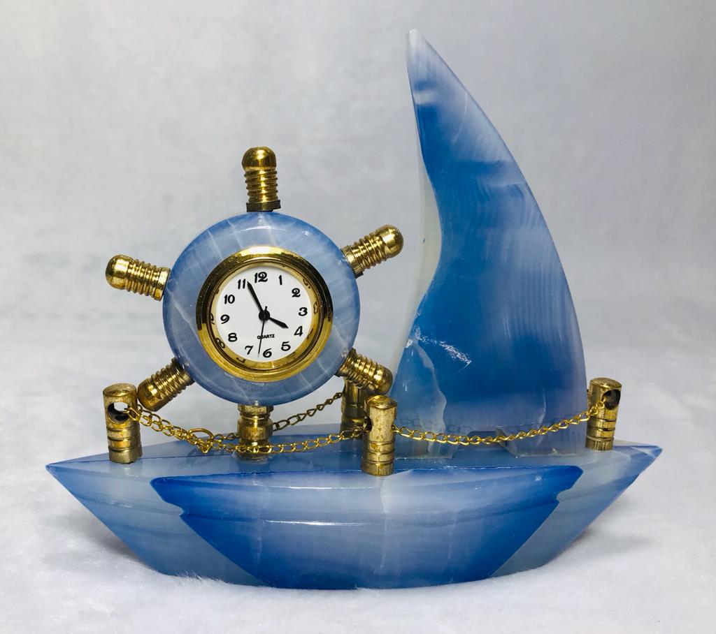 Color Enhanced Onyx table clock - 259.9G (1 of 4)