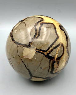 Septarian Healing Sphere - 2414 Grams: Septarian Healing Sphere - 2414 Grams - Diameter 124 mmShipping Rate: $95.00 .shipping rates are determined by Parcel weight and destination.Combined shipping: We offer combine shipping on multiple