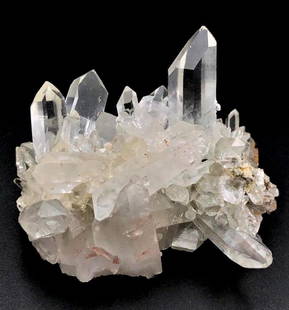 Clear Quartz Cluster - Healing Mineral - 138 Grams: Clear Quartz Cluster - Healing Mineral - 138 Grams - 84X71X48 mmShipping Rate: $23.00 .shipping rates are determined by Parcel weight and destination.Combined shipping: We offer combine shipping on