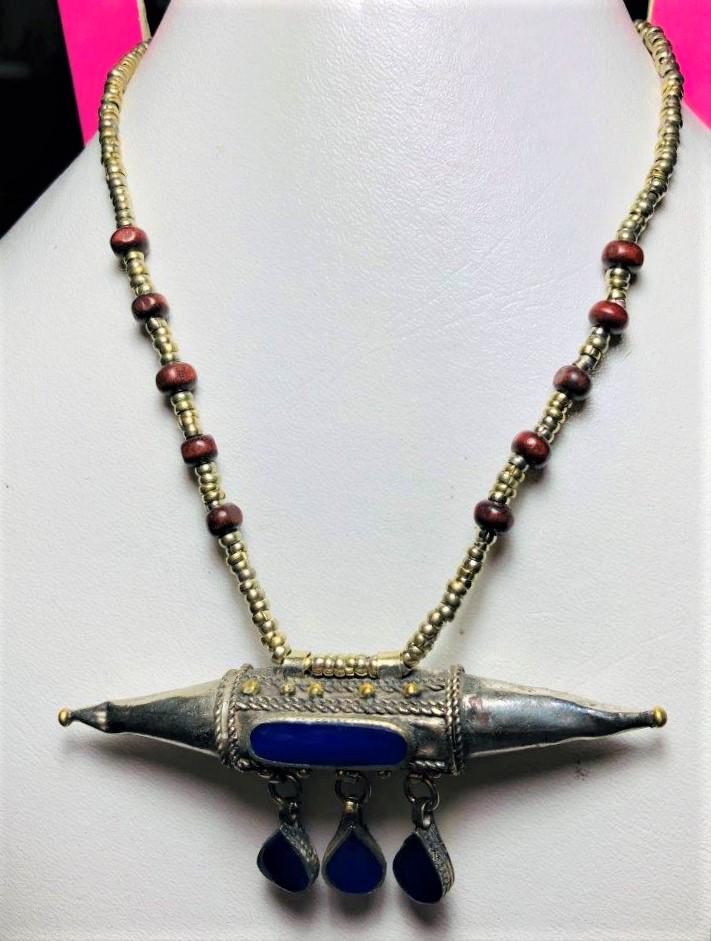 Gale Rothstein Designs Abstract Vintage Necklace: Gale Rothstein Designs Abstract Vintage Necklace Shipping: $23.00. Shipping rates are determined by Parcel weight and destination.