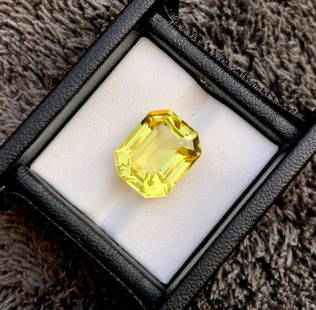 9.45 Carats Cushion Lemon Quartz: 9.45 Carats Cushion Lemon Quartz - 15X12X8 mmShipping Rate: $15.00 .shipping rates are determined by Parcel weight and destination.Combined shipping: We offer combine shipping on multiple items