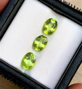 2.5 Carats Jewelry Size Peridot Lot: 2.5 Carats Jewelry Size Peridot Lot Shipping: $23.00. Shipping rates are determined by Parcel weight and destination.