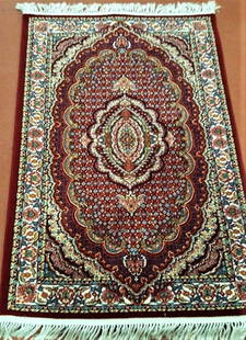 Kashan Persian Centre Piece: 3' x 5' Kashan Persian Centre PieceShipping rates are determined by Parcel weight and destination.Combined shipping: We offer combine shipping on multiple items purchased to reduce shipping cost.