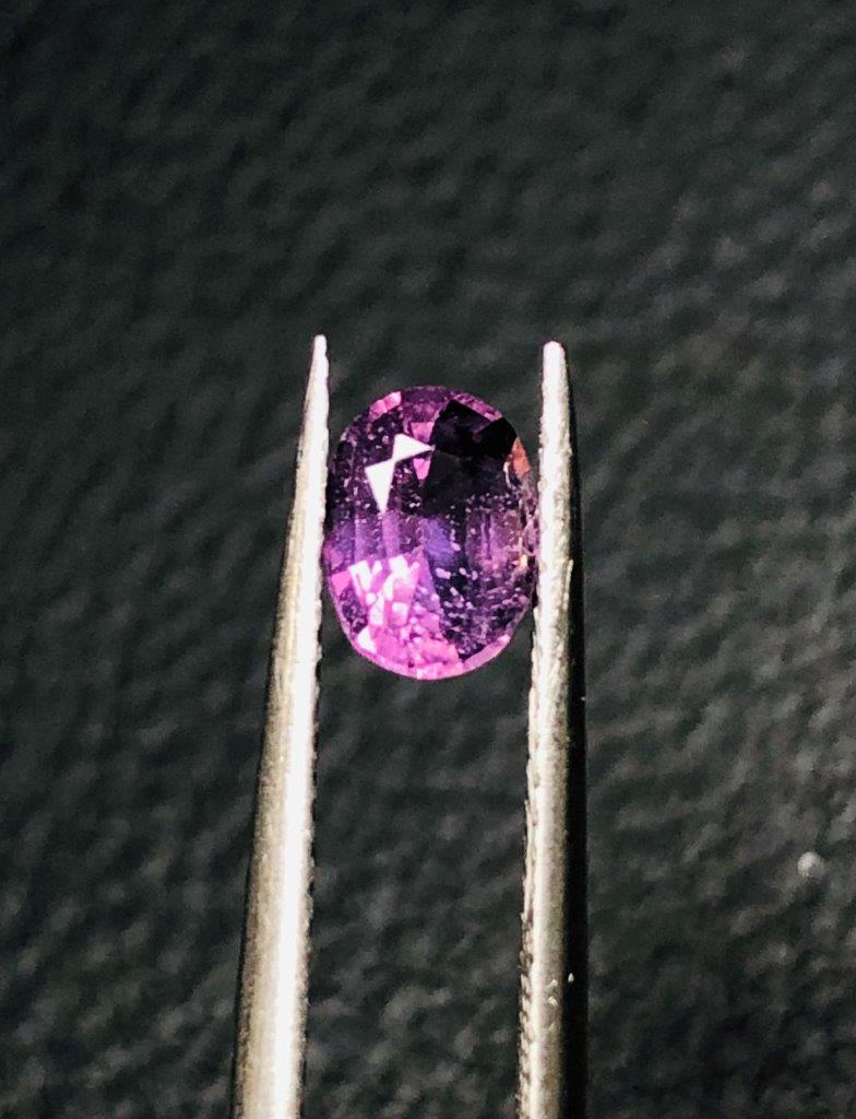0.80 Carats Pink Sapphire (1 of 4)