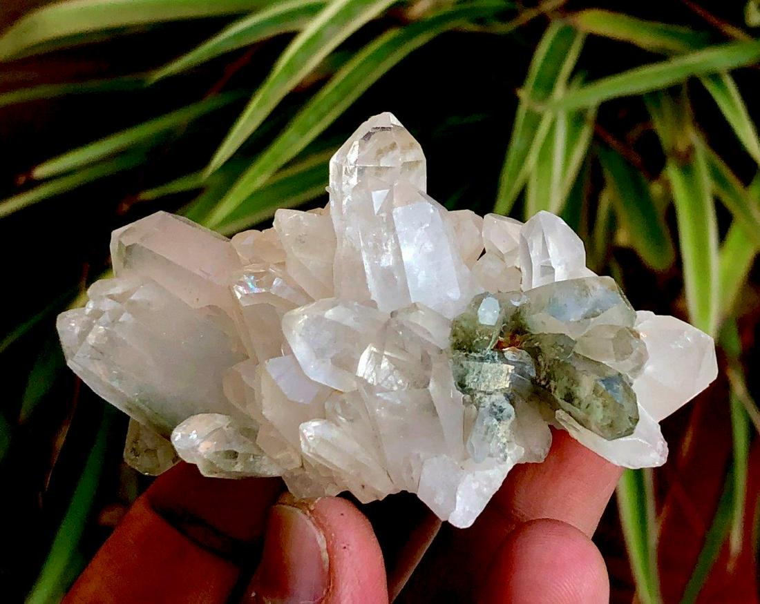 76 Grams Chlorine Quartz Crystals Bunch: 76 Grams Chlorine Quartz Crystals Bunch - 85X45X26 mm Shipping: $23.00. Shipping rates are determined by Parcel weight and destination.
