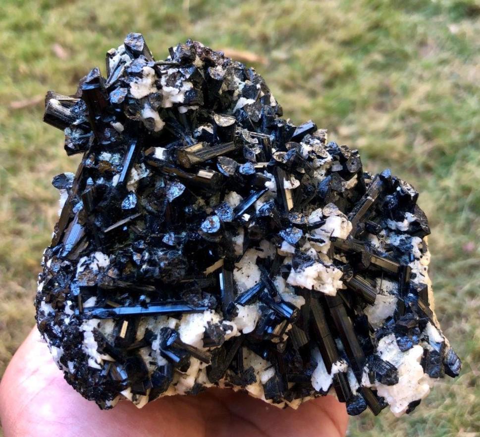 650 Grams Termianted Black Tourmaline Crystals Cluster: 650 Grams Termianted Black Tourmaline Crystals Cluster - 121X88X77 mmShipping Rate: $60.00 .shipping rates are determined by Parcel weight and destination.Combined shipping: We offer combine shipping 