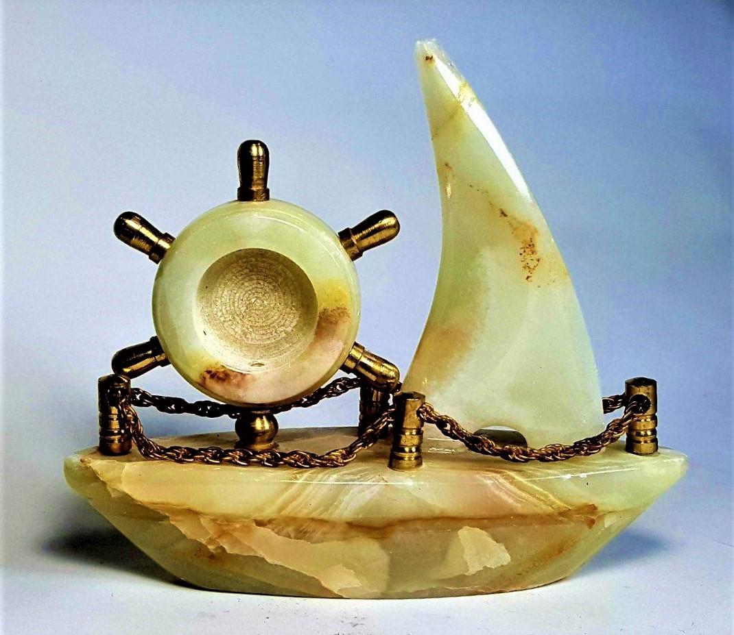 Vinage Onix Ship - HandMade item - 390 Grams: Vinage Onix Ship - HandMade item - 390 Grams Shipping: $45.00. Shipping rates are determined by Parcel weight and destination.