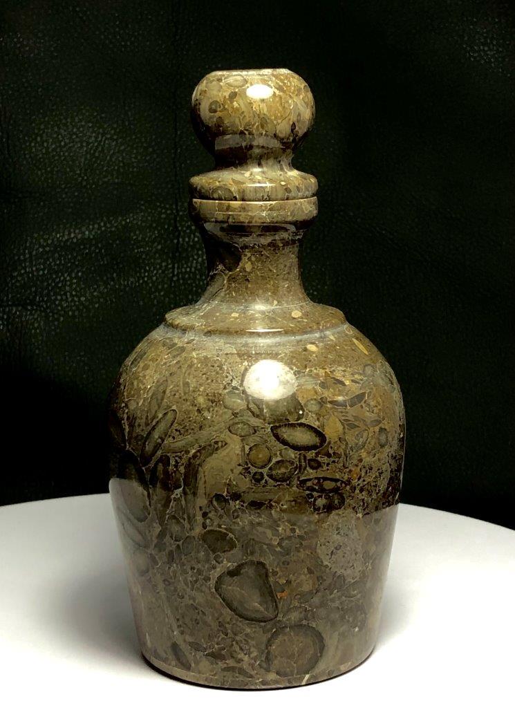 Vintage Jasper Snuff Bottle - 530 Grams: Vintage Jasper Snuff Bottle - 530 Grams - 144X74 mmShipping Rate: $55.00 .shipping rates are determined by Parcel weight and destination.Combined shipping: We offer combine shipping on multiple items