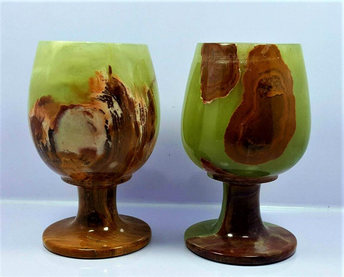 Onix Paired Glasses - 665.1 Grams: Onix Paired Glasses - 665.1 GramsShipping Rate: $55.00 .shipping rates are determined by Parcel weight and destination.Combined shipping: We offer combine shipping on multiple items purchased to reduc