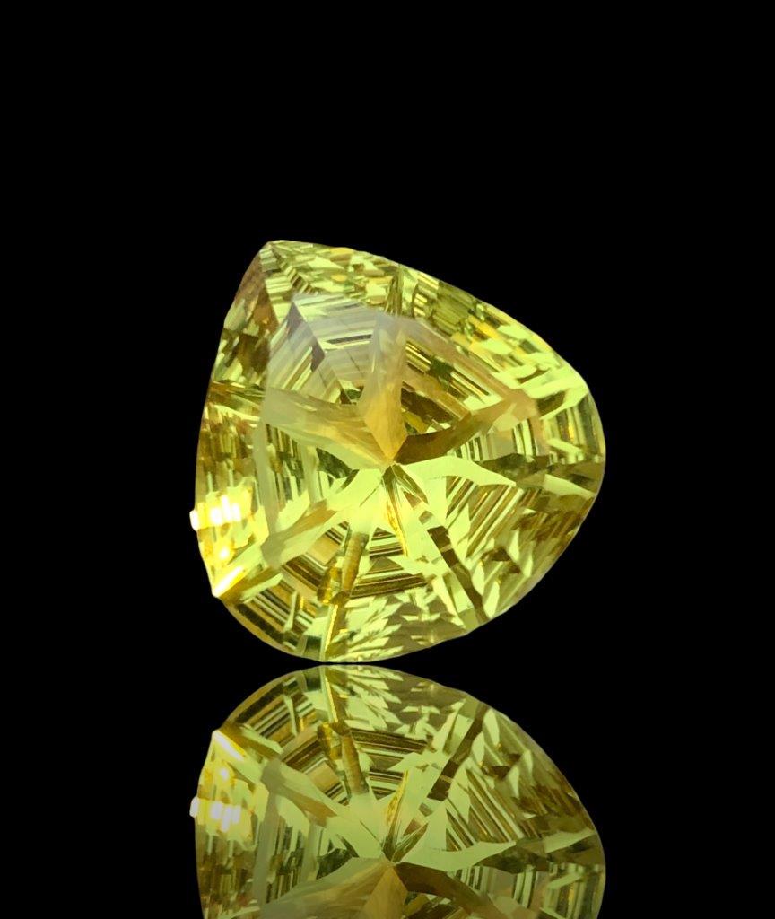 Pear Shape Lemon Quartz - 13 Carats: Pear Shape Lemon Quartz - 13 Carats - 17X17X10 mmShipping Rate: $15.00 .shipping rates are determined by Parcel weight and destination.Combined shipping: We offer combine shipping on multiple items pu