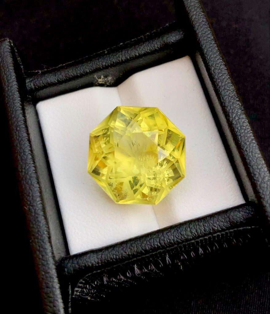 Flower Cut Lemon Quartz - 18.60 Carats - 17X17X12 mm: Flower Cut Lemon Quartz - 18.60 Carats - 17X17X12 mmShipping Rate: $15.00 .shipping rates are determined by Parcel weight and destination.Combined shipping: We offer combine shipping on multiple items