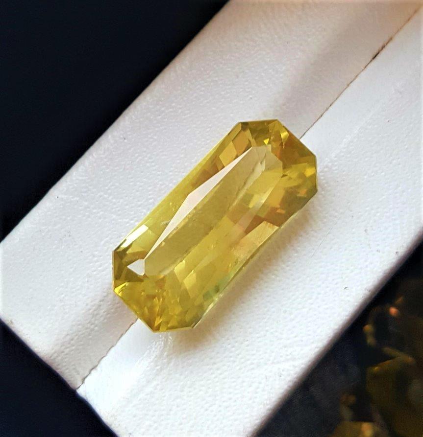 Loop Clean Lemon Quartz - 22.85 Carats: Loop Clean Lemon Quartz - 22.85 CaratsShipping Rate: $15.00 .shipping rates are determined by Parcel weight and destination.Combined shipping: We offer combine shipping on multiple items purchased to