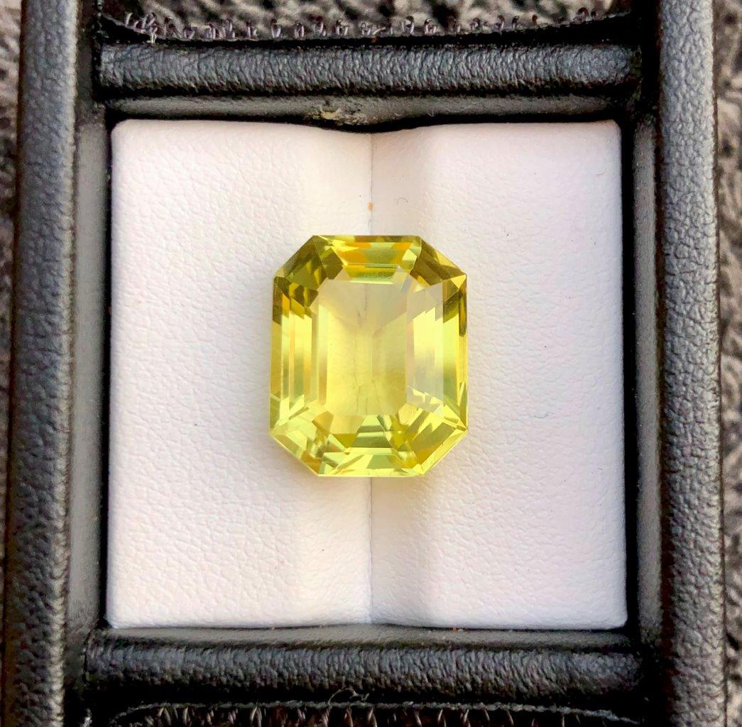9.45 Carats Cushion Lemon Quartz - 15X12X8 mm: 9.45 Carats Cushion Lemon Quartz - 15X12X8 mmShipping Rate: $15.00 .shipping rates are determined by Parcel weight and destination.Combined shipping: We offer combine shipping on multiple items purcha