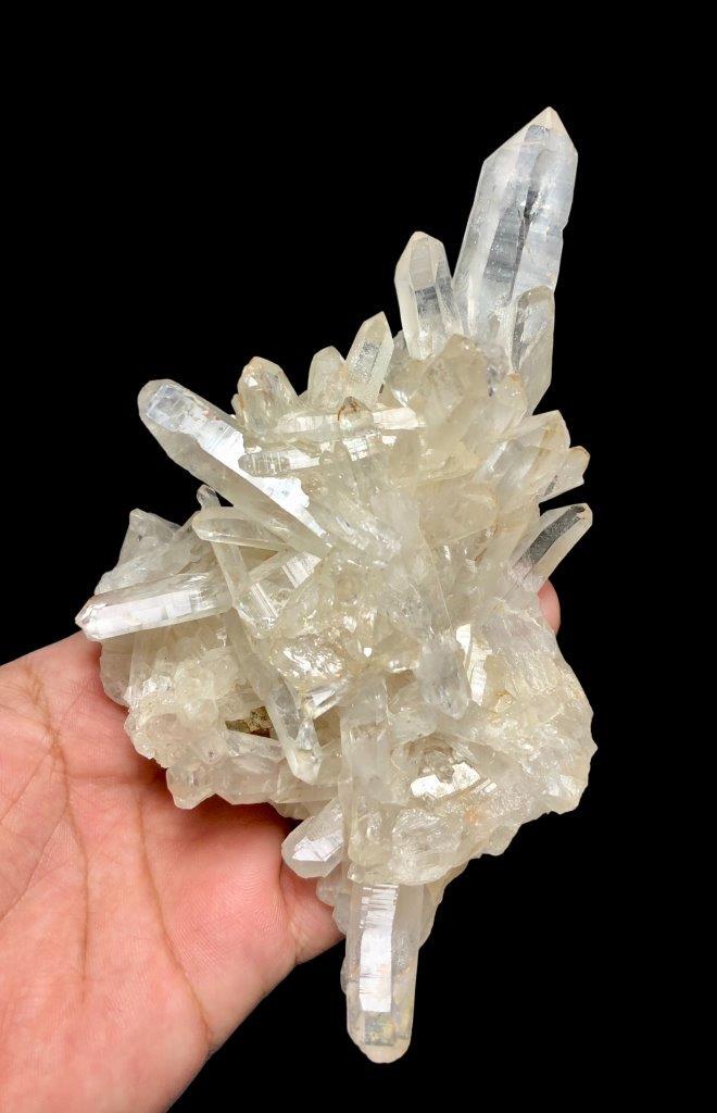 Top Quality Quartz Crystals Cluster - 388 Grams - 15X9.5X6.5 mm (1 of 5)