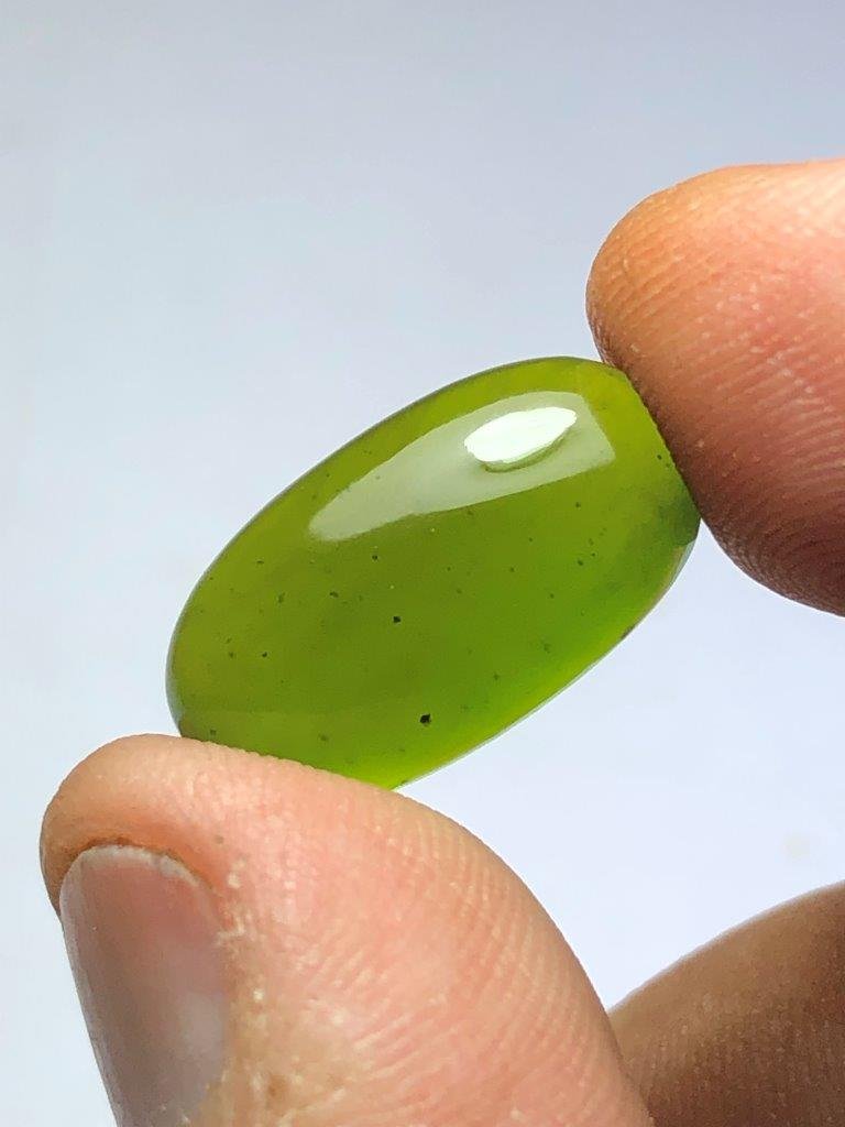 Emerald Green Jade Cab - 10 Carats (1 of 3)