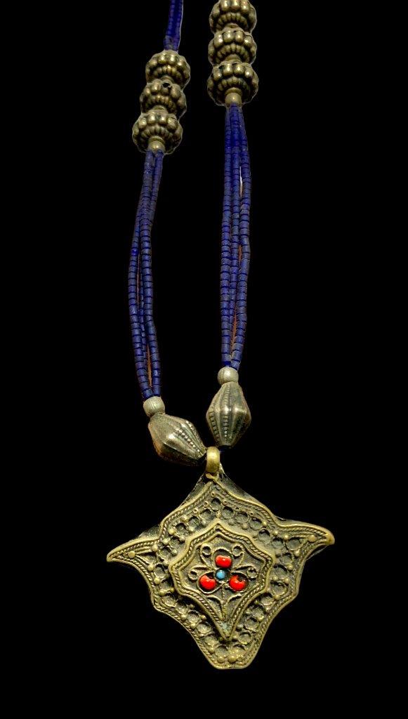 Gale Nation Bison Buffalo Necklace: Gale Nation Bison Buffalo NecklaceShipping Rate: $45.00 .shipping rates are determined by Parcel weight and destination.Combined shipping: We offer combine shipping on multiple items purchased to redu
