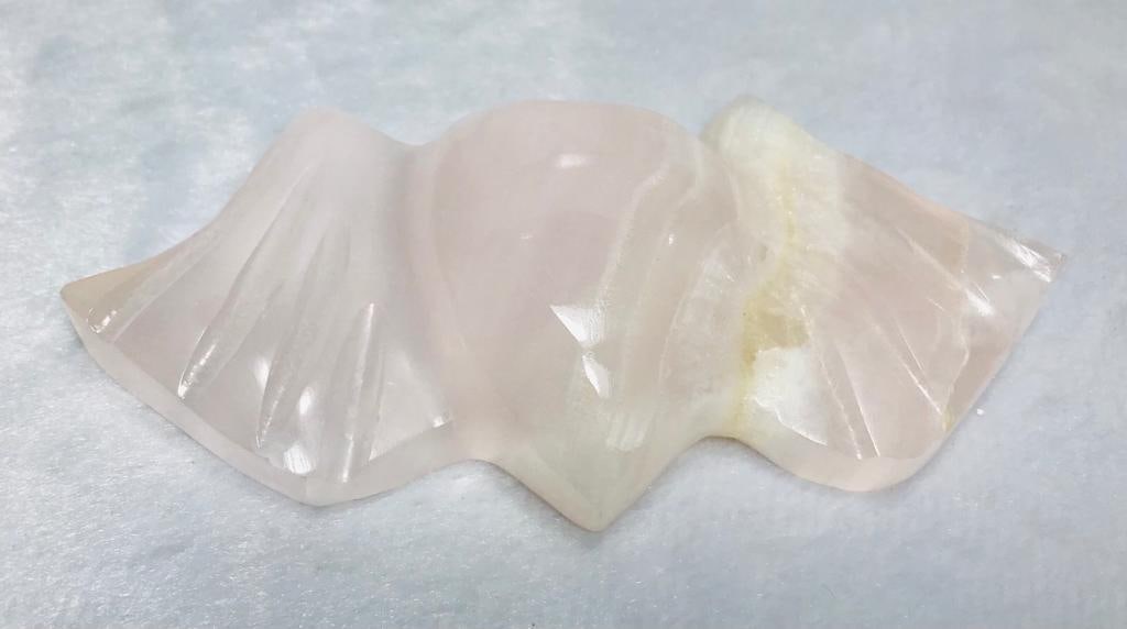Pink Calcite Healing Wing - 152.2G: Pink Calcite Healing Wing - 152.2G - 115X55.5X20mm Shipping: $23.00. Shipping rates are determined by Parcel weight and destination.