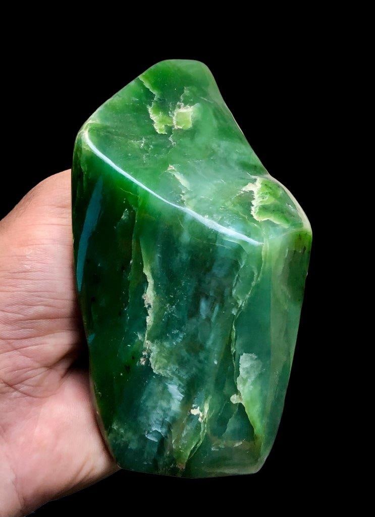 Nephrite Jade Tumble - 680 Grams - 14X8X4 cm (1 of 6)