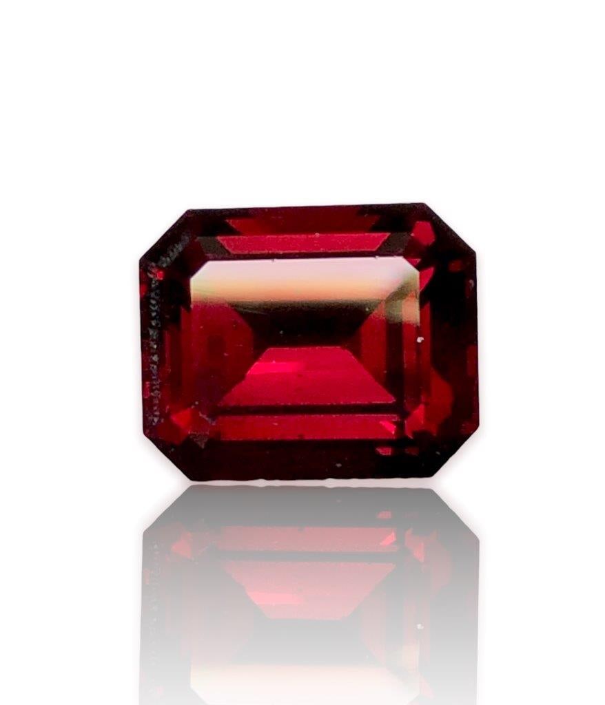 12.20 Carats Flawless Rhodolite Garnet - 14X11X8 mm: 12.20 Carats Flawless Rhodolite Garnet - 14X11X8 mmShipping Rate: $15.00 .shipping rates are determined by Parcel weight and destination.Combined shipping: We offer combine shipping on multiple items 
