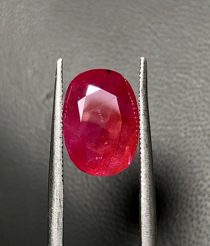 6.30 Carats Natural Kashmir Ruby - 11.5X8.5X7 mm (1 of 6)