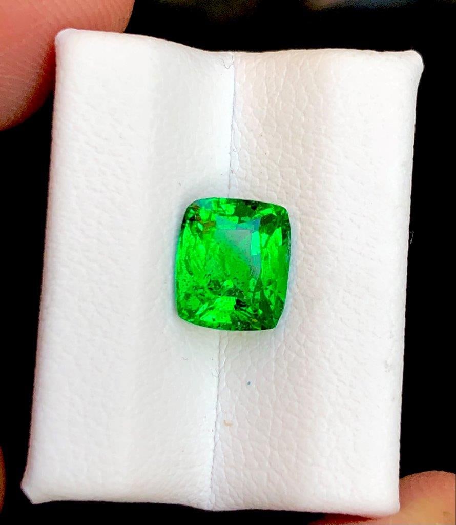 AAA Tsavorite Garnet -1.60 Carats - 7X6X4.5 mm: AAA Tsavorite Garnet -1.60 Carats - 7X6X4.5 mmShipping Rate: $15.00 .shipping rates are determined by Parcel weight and destination.Combined shipping: We offer combine shipping on multiple items purch