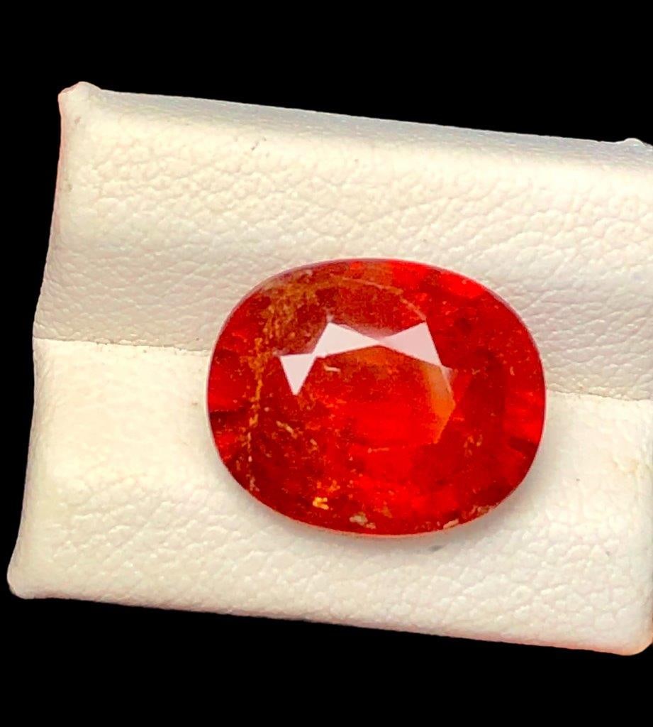 8 Carats Natural Spessartite Garnet - 13X11X6 mm: 8 Carats Natural Spessartite Garnet - 13X11X6 mmShipping Rate: $15.00 .shipping rates are determined by Parcel weight and destination.Combined shipping: We offer combine shipping on multiple items pur