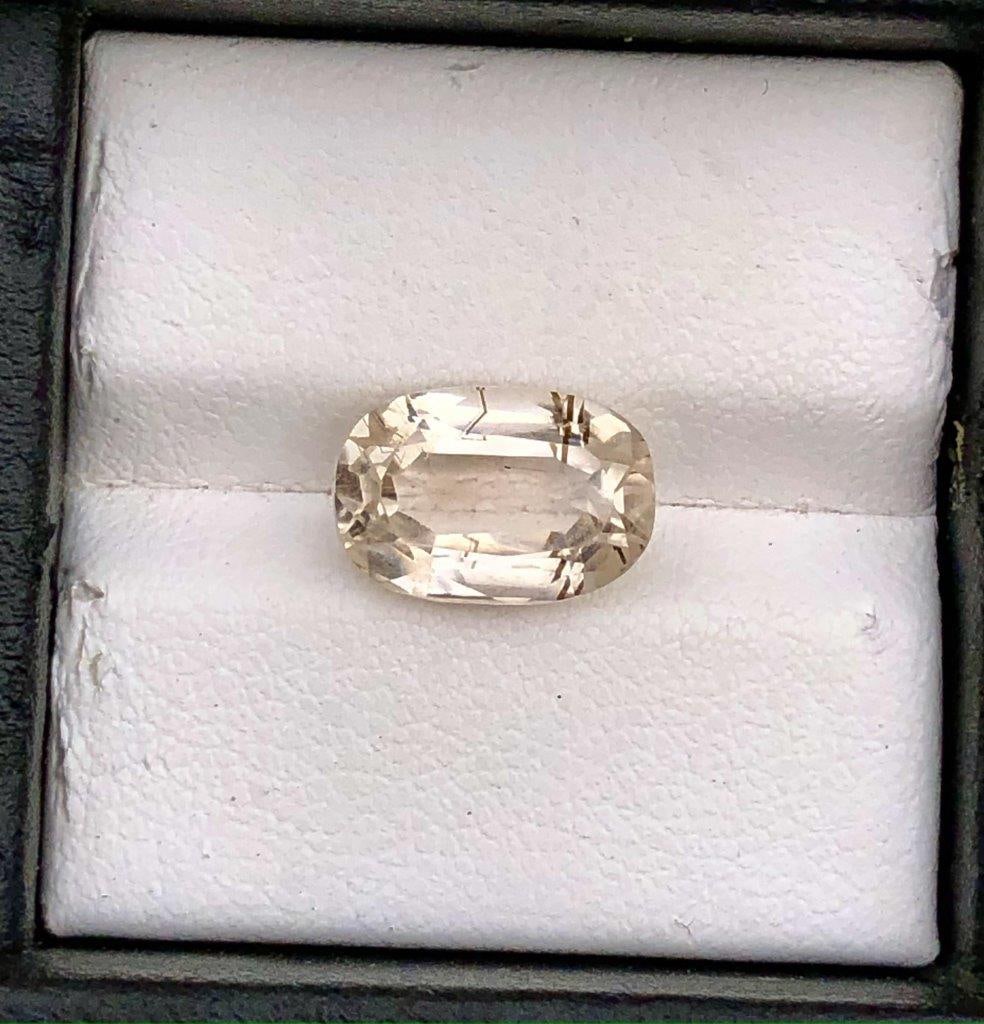 4.30 Carats Golden Peach Kunzite Loose Gemstone - 12X8X6 mm (1 of 4)