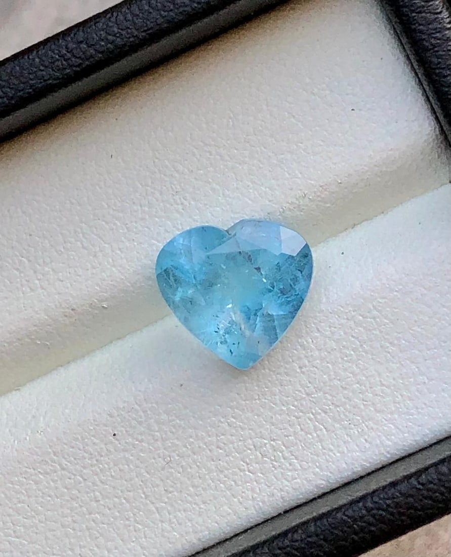 3.90 Carats Deep Blue Heart Shape Aquamarine Gemstone - 11X11X7 mm (1 of 4)