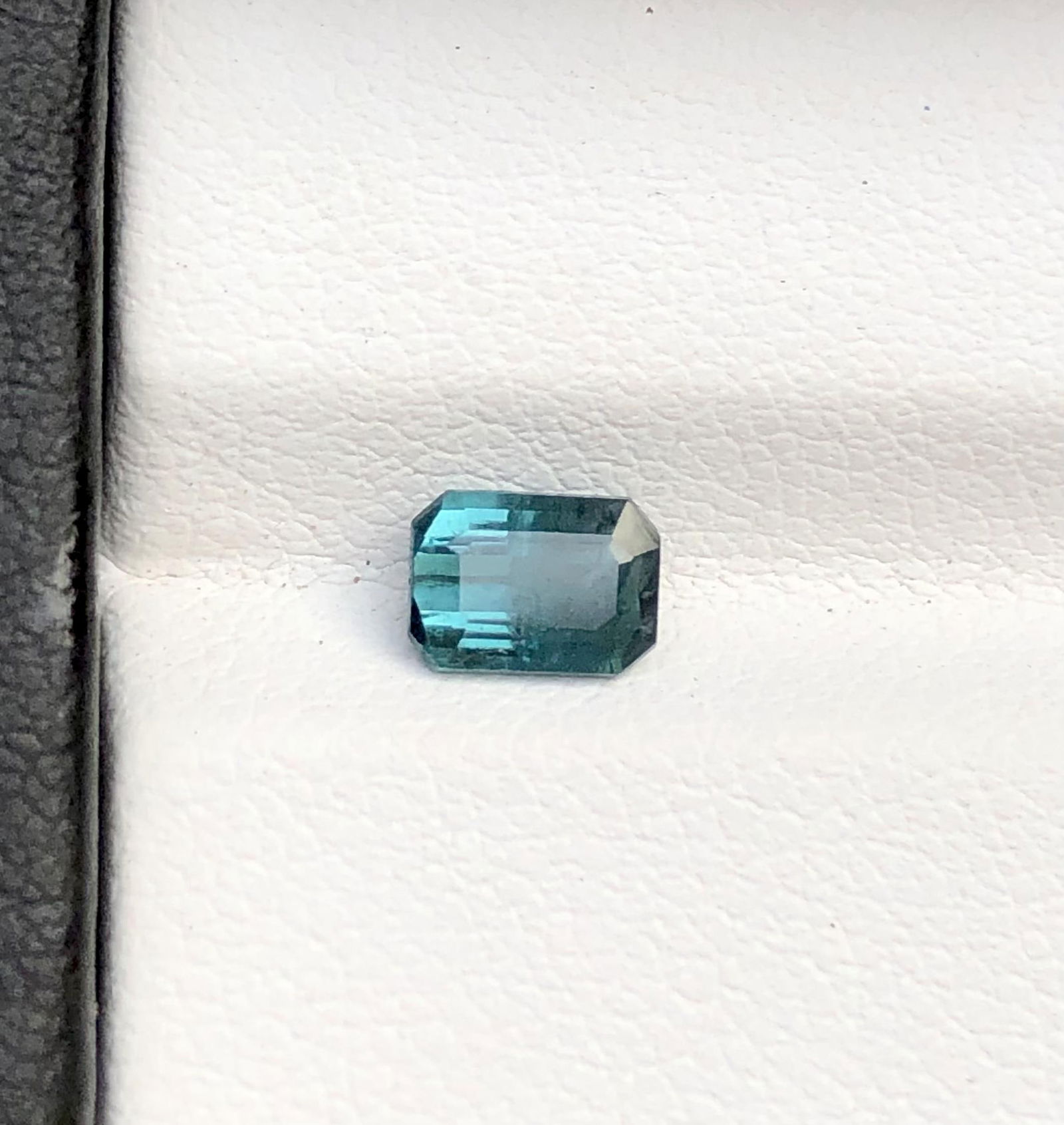Indicolite Tourmaline Gemstone 0.80 Carats - 6X4X3 mm (1 of 4)