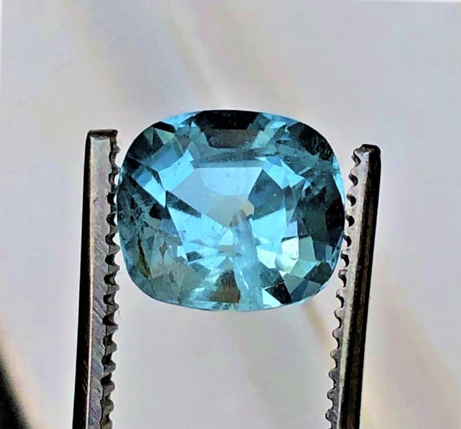3.15 Carats Top Color Natural Aquamarine (1 of 2)