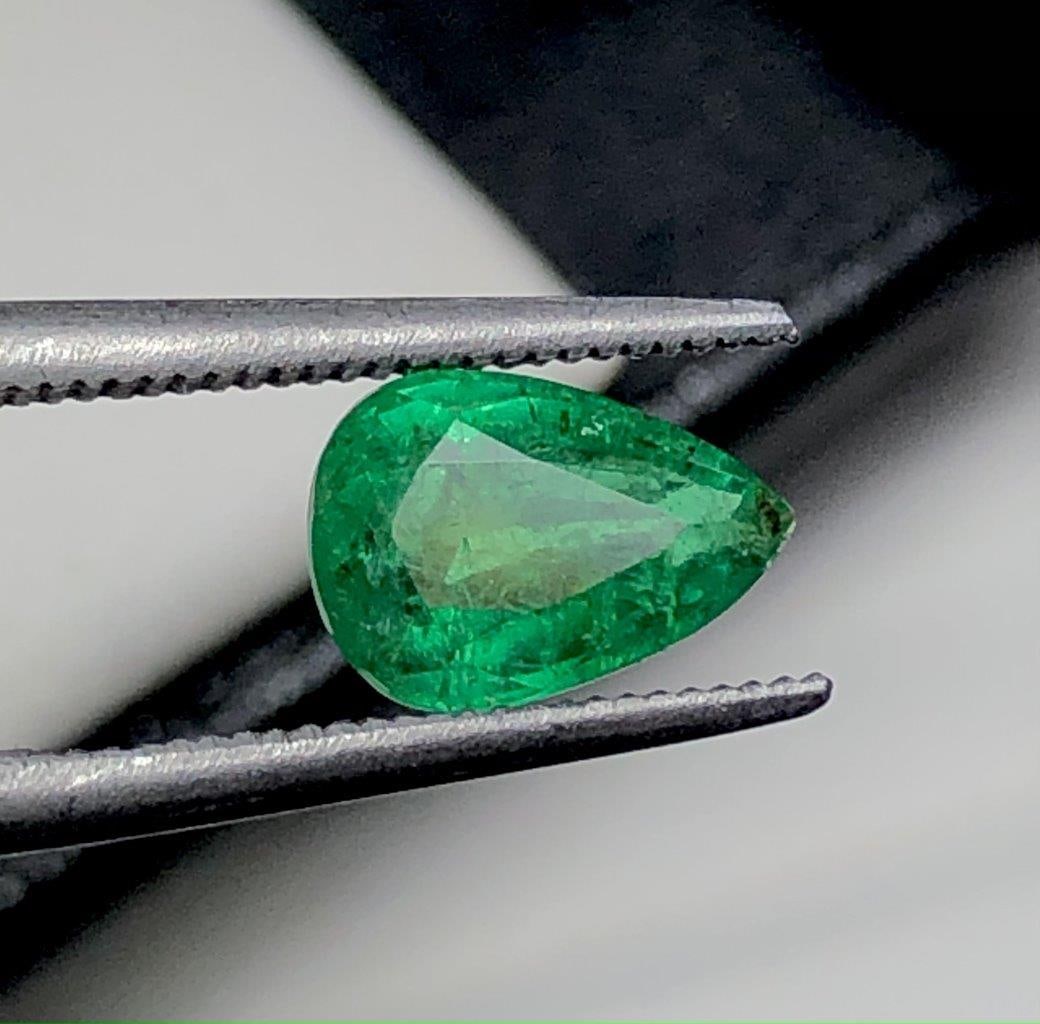 0.85 Carats High Quality Pear Shape Natural Emerald - 7X5X4 mm: 0.85 Carats High Quality Pear Shape Natural Emerald - 7X5X4 mm Shipping:
