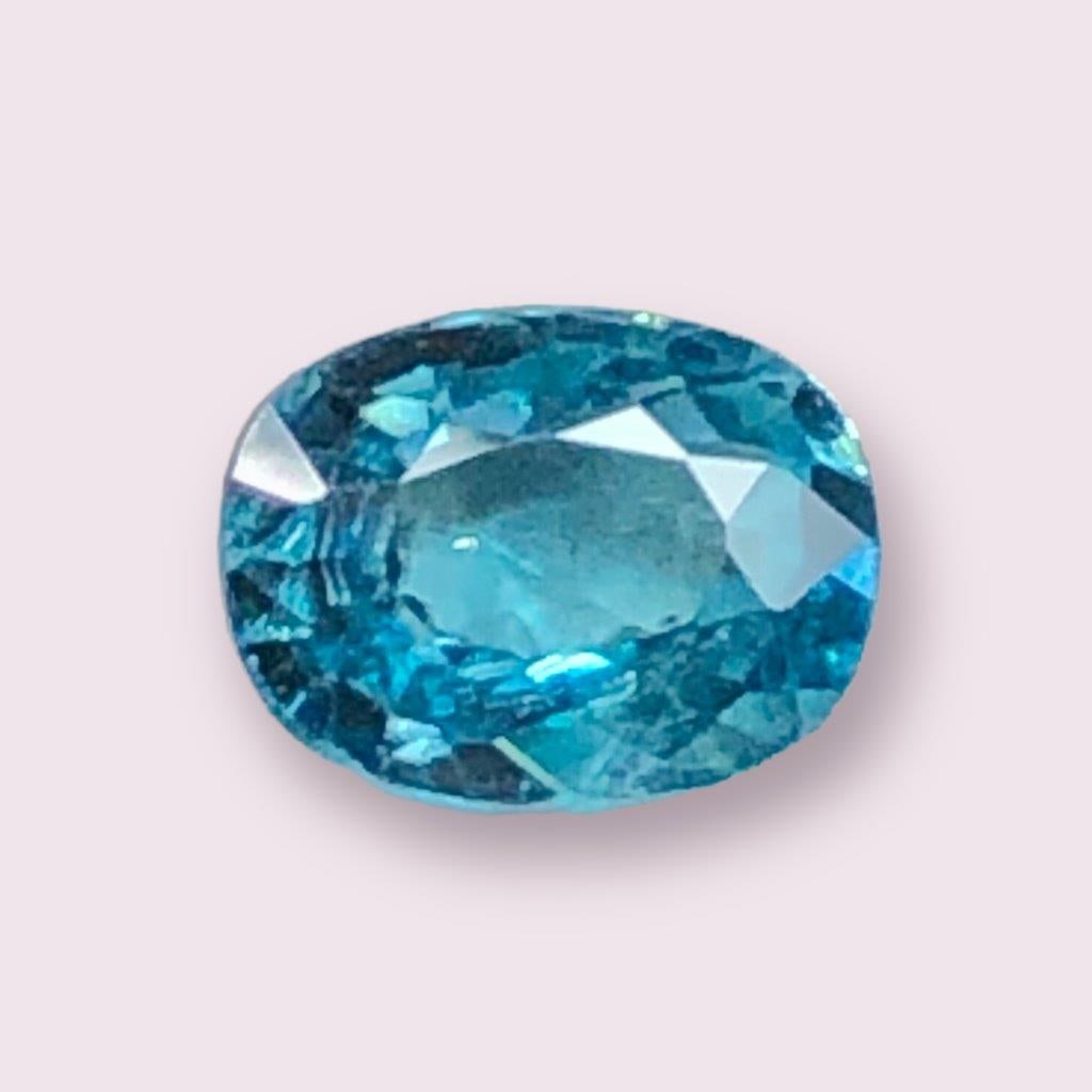 2.85 Carats Blue Zircon - 9X7X4 mm: 2.85 Carats Blue Zircon - 9X7X4 mm Shipping: