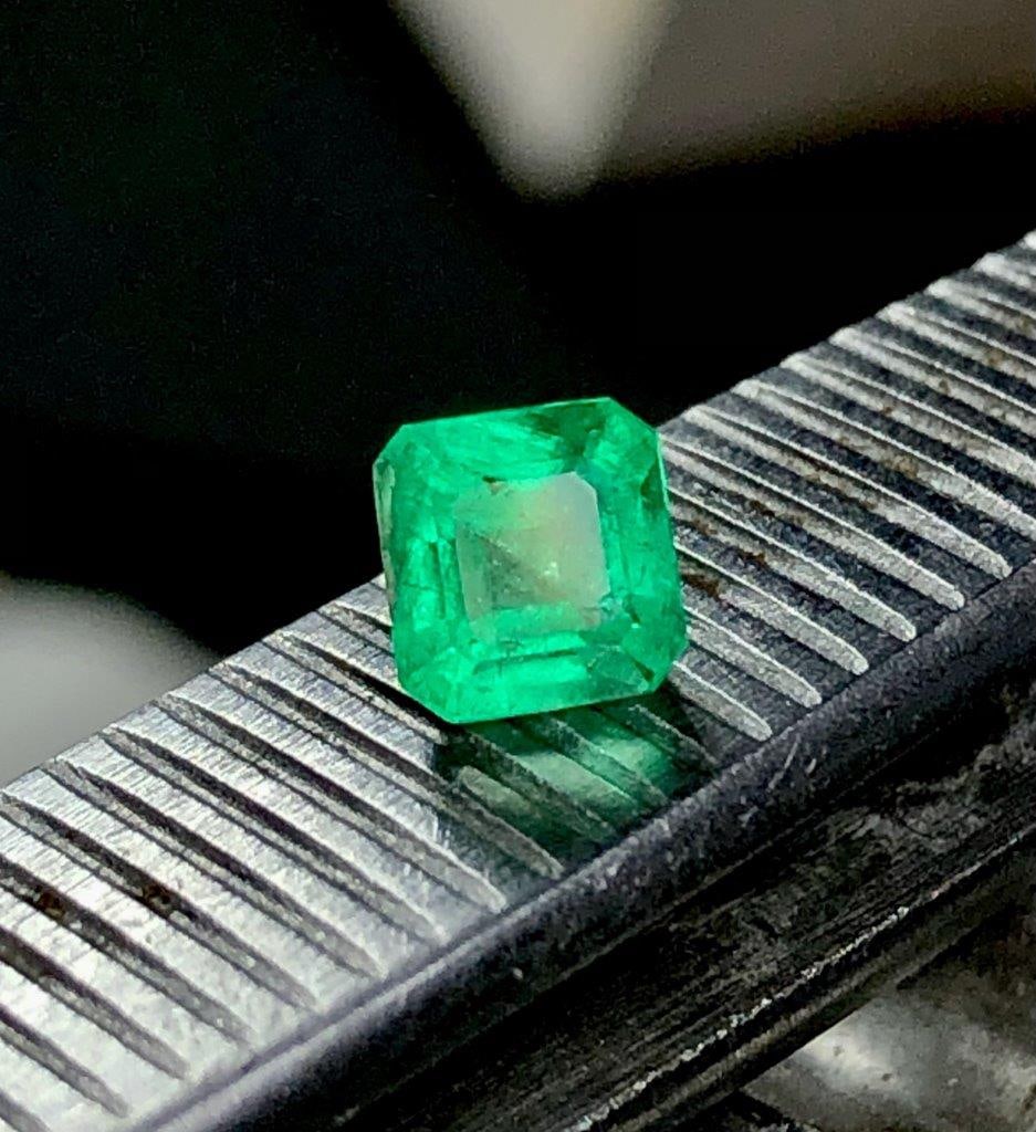 0.50 Carats Natural Emerald Gemstone - 4X4X4 mm: 0.50 Carats Natural Emerald Gemstone - 4X4X4 mm Shipping: